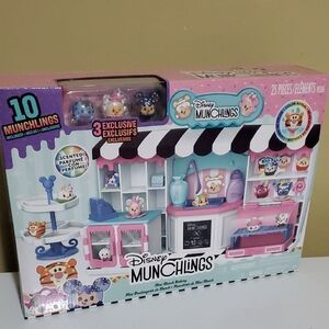 NIB Munchlings Playset